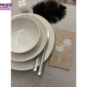 Gümüş Yaldızlı Kraft Hindiba Çiçeği Baskılı Garson Katlama Peçete 16 lı