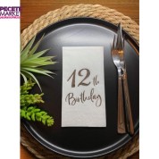 Gümüş Yaldızlı Beyaz On İki Yaş Bırthday Garson Katlama Peçete 16 lı